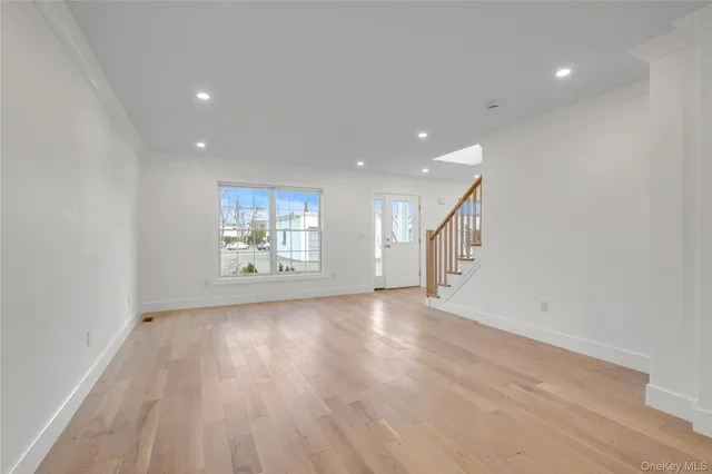 $8,500 | 1 Manhasset Avenue, Unit B, Port Washington, NY 11050