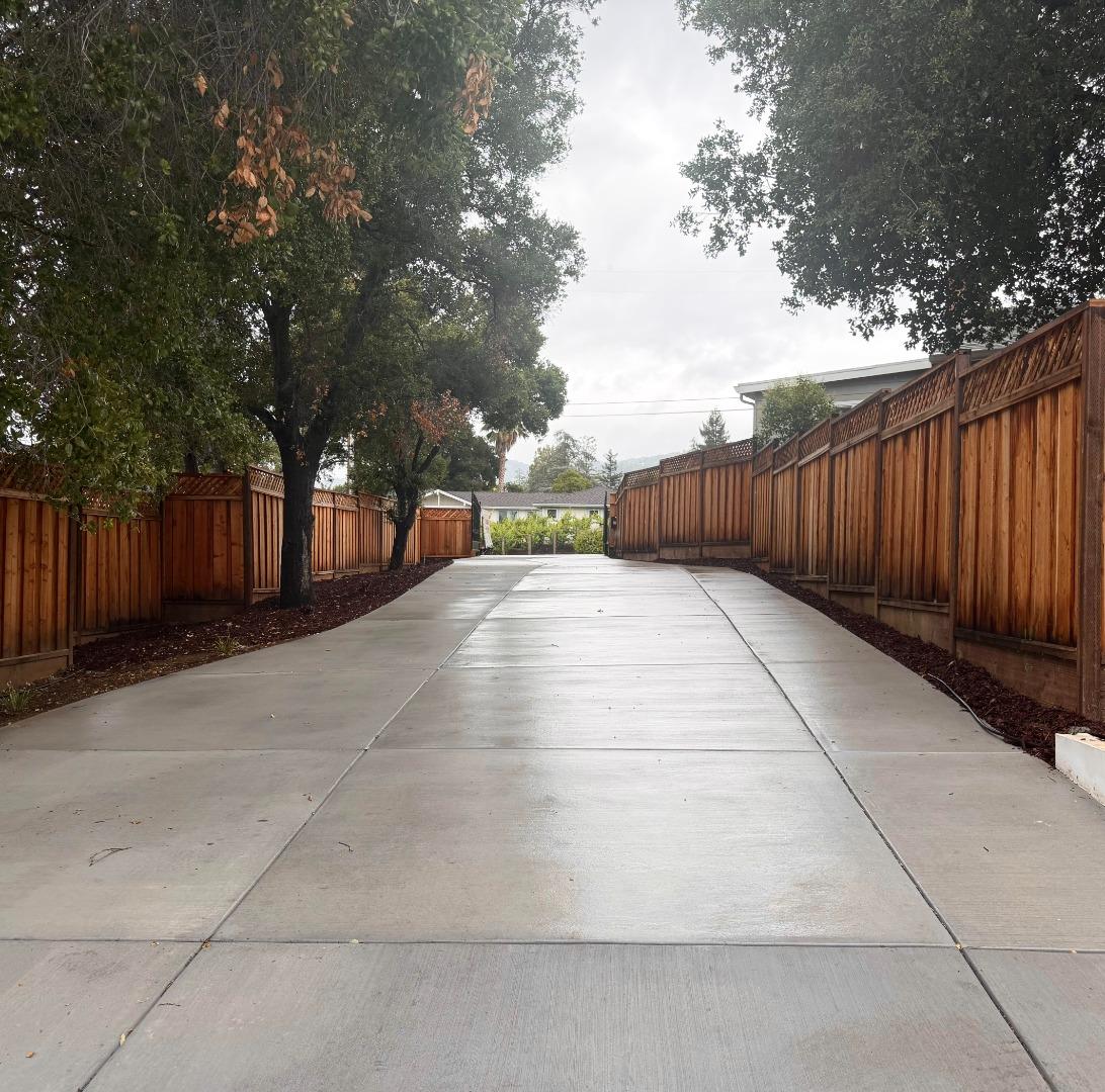 20599 Leonard Road Saratoga, CA 95070 - Photo 16 of 17