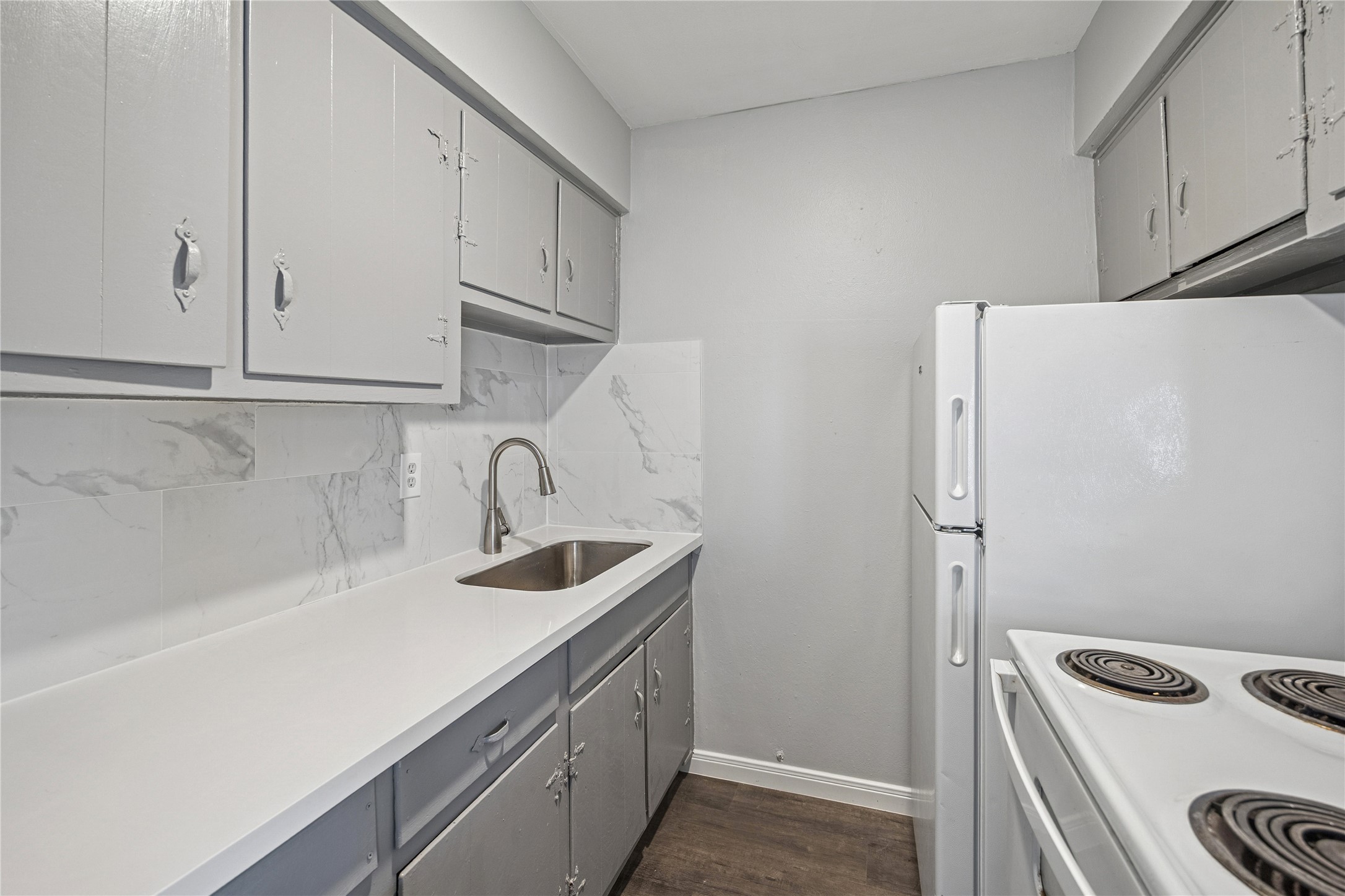 1716 Crownover Road, Unit 18 Houston, TX 77080 - Photo 6 of 8 Kitchen view #2