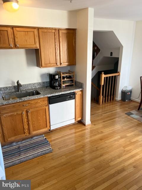 6903 Old Waterloo Road, Unit 9C Elkridge, MD 21075 - Photo 4 of 5 Kitchen