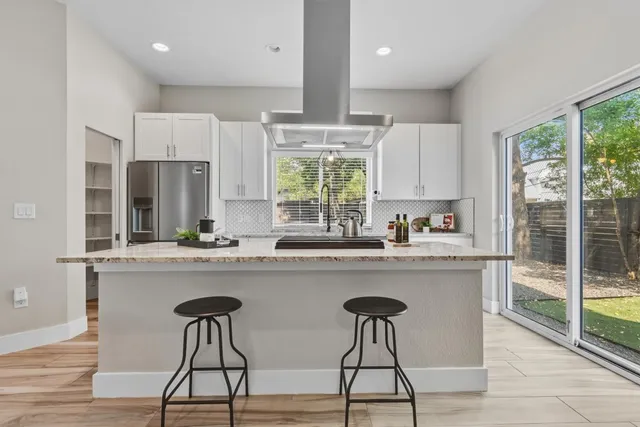 $3,500 | 5609 Tura Lane, Unit A, Austin, TX 78721