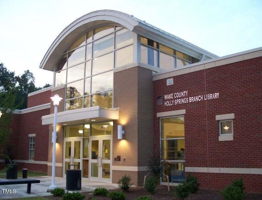 208 Regency Rdg Drive Apex, NC 27539 - Photo 36 of 45 HS Library