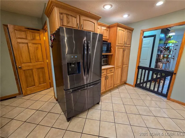 $325,000 | 11237 Wildwood Drive, Versailles, MO 65084