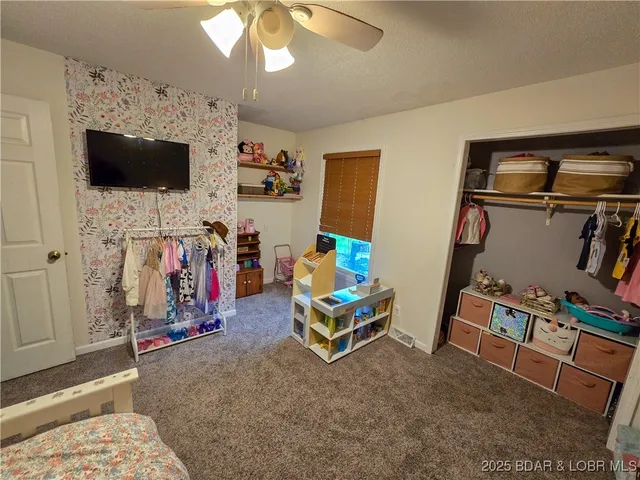 $325,000 | 11237 Wildwood Drive, Versailles, MO 65084