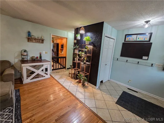 $325,000 | 11237 Wildwood Drive, Versailles, MO 65084