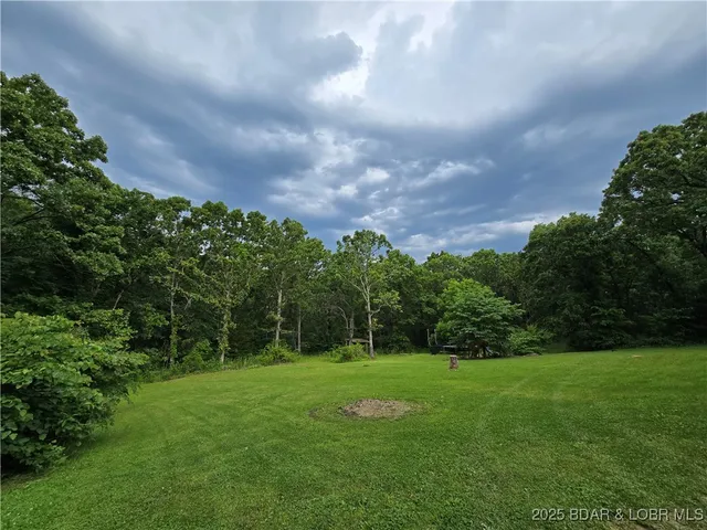 $325,000 | 11237 Wildwood Drive, Versailles, MO 65084