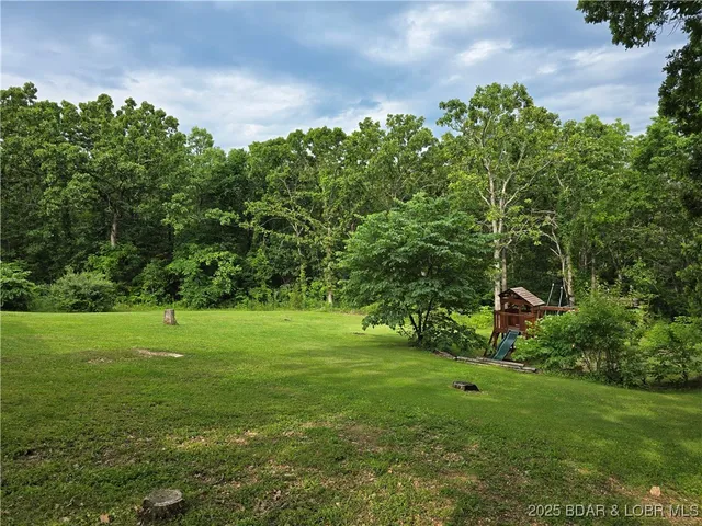 $325,000 | 11237 Wildwood Drive, Versailles, MO 65084