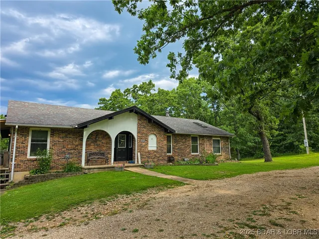 $325,000 | 11237 Wildwood Drive, Versailles, MO 65084