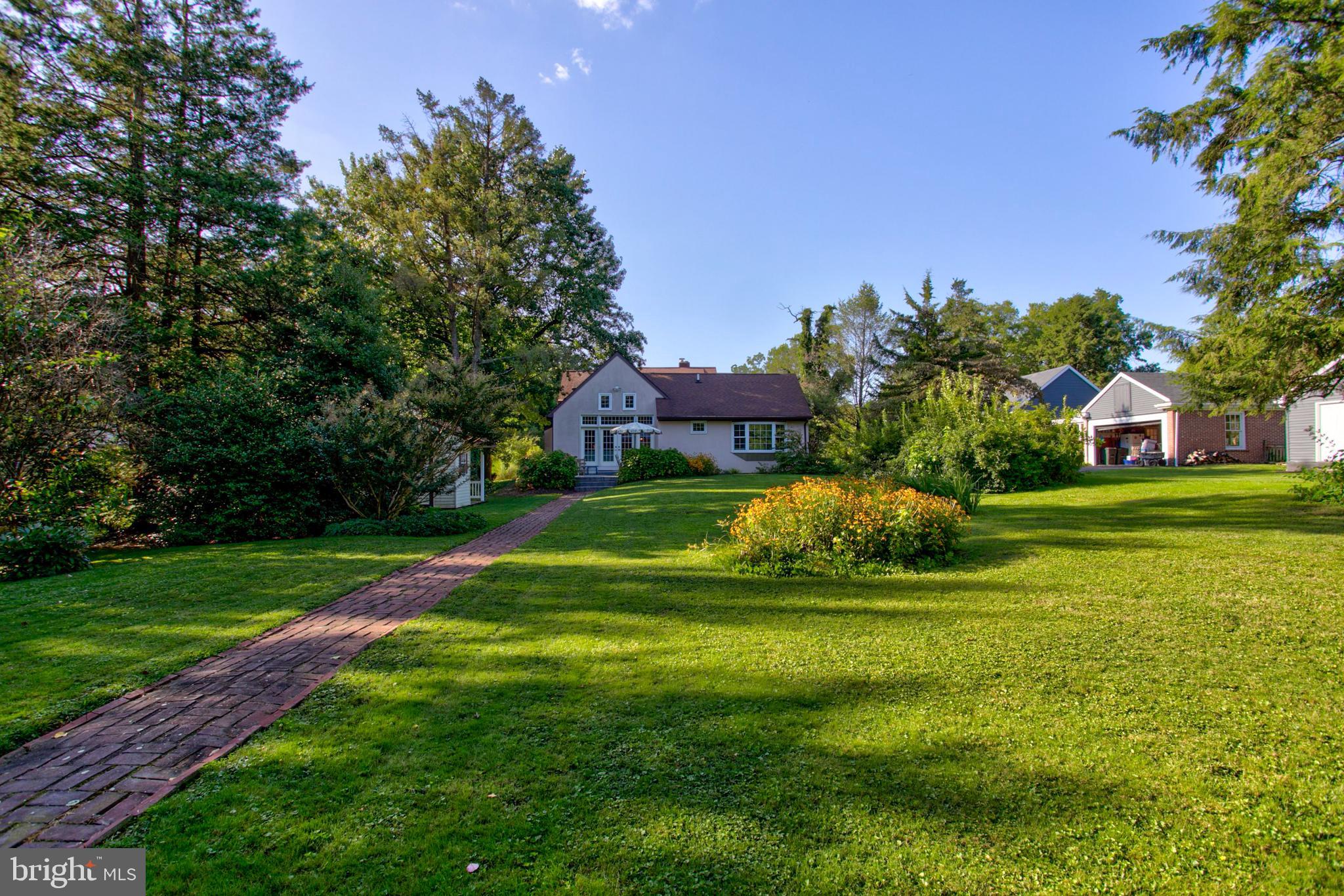 725 Dorsea Road Lancaster, PA 17601 - Photo 4 of 35 Gallery Image 4