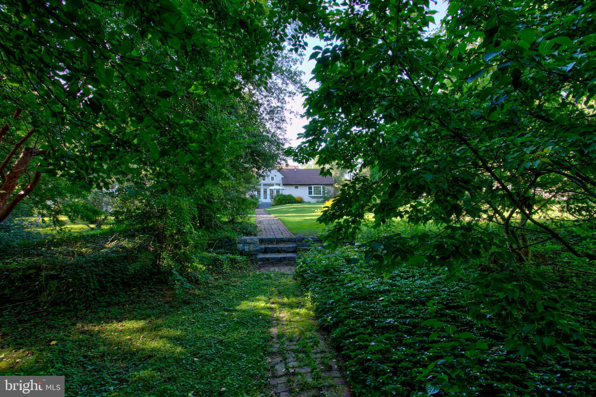 725 Dorsea Road Lancaster, PA 17601 - Photo 8 of 35 Gallery Image 8