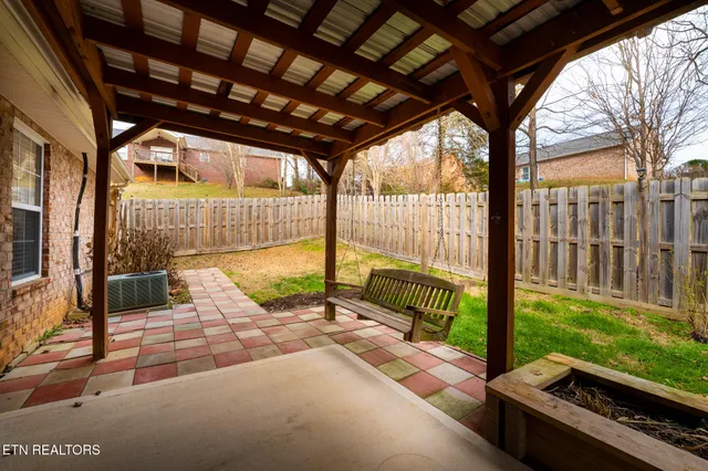 $329,900 | 8001 Dove Wing Lane, Knoxville, TN 37938