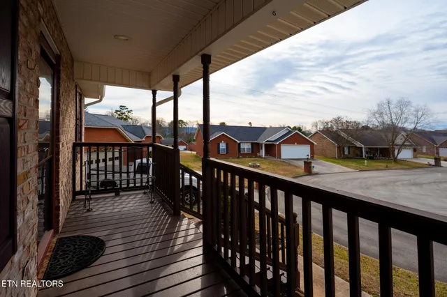 $329,900 | 8001 Dove Wing Lane, Knoxville, TN 37938