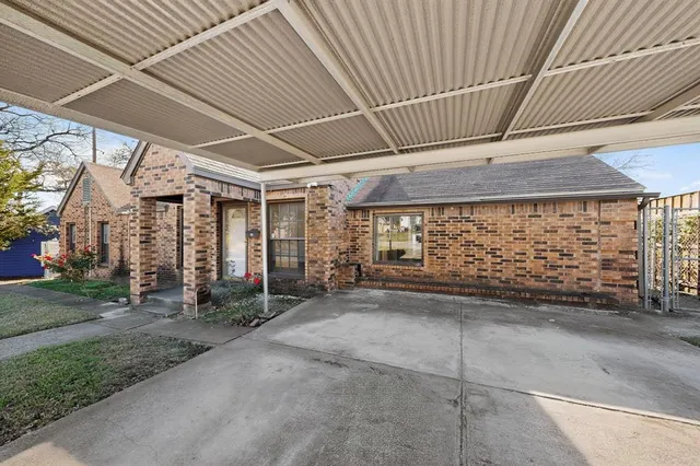 a view of porch with patio