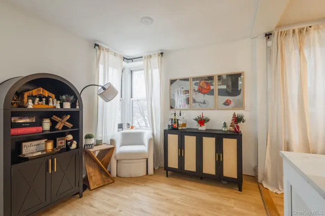 a view of a kitchen and dining room