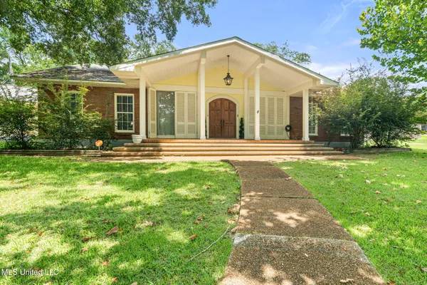 $1,200 | Undisclosed Address, McComb, MS 39648