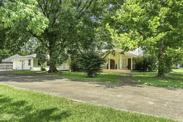 $1,200 | Undisclosed Address, McComb, MS 39648