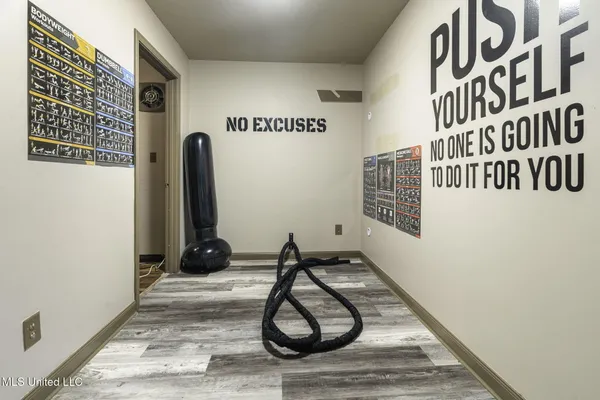 $1,200 | Undisclosed Address, McComb, MS 39648