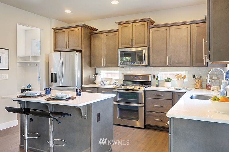 18552 115th Place Southeast Renton, WA 98055 - Photo 8 of 24