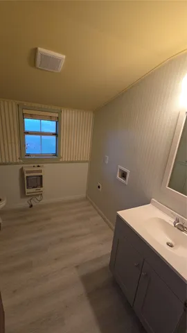 $180,000 | 1011 6th Street, East Bernard, TX 77435