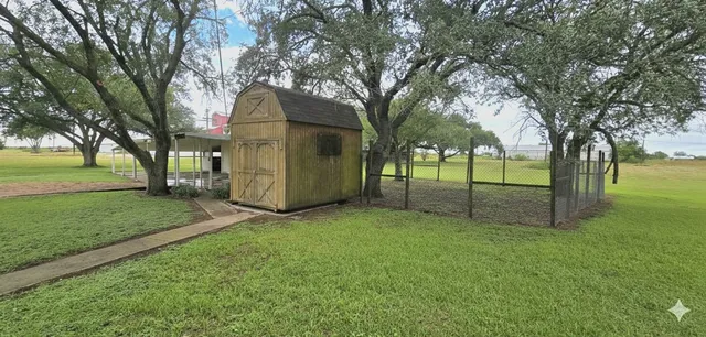 $180,000 | 1011 6th Street, East Bernard, TX 77435