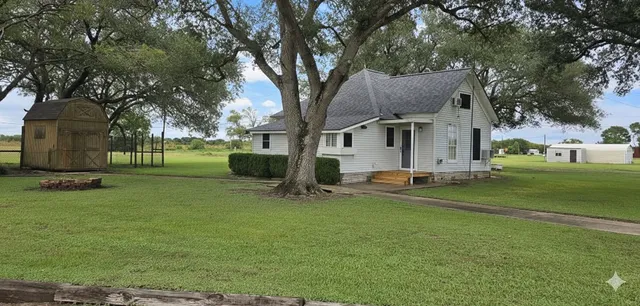$180,000 | 1011 6th Street, East Bernard, TX 77435