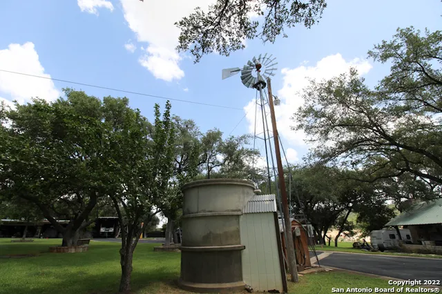 $450 | 955 Faurie Road, Unit RV, Lakehills, TX 78063