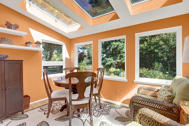 4138 Southwest Rose Street Seattle, WA 98136 - Photo 4 of 15