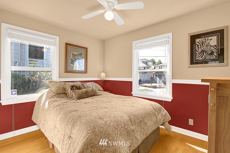 4138 Southwest Rose Street Seattle, WA 98136 - Photo 6 of 15