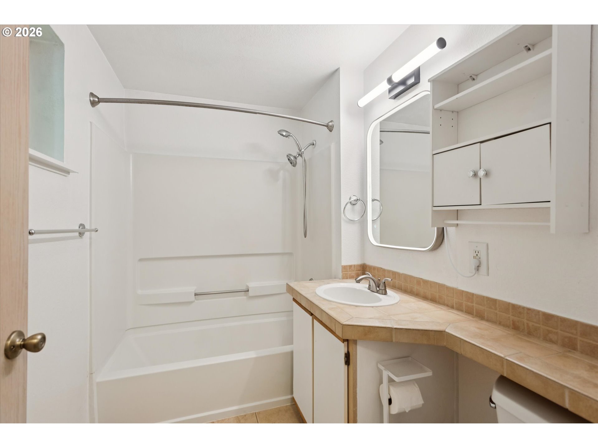 17618 Northwest Springville Road, Unit A8 Portland, OR 97229 - Photo 27 of 37 Attached Bathroom #2