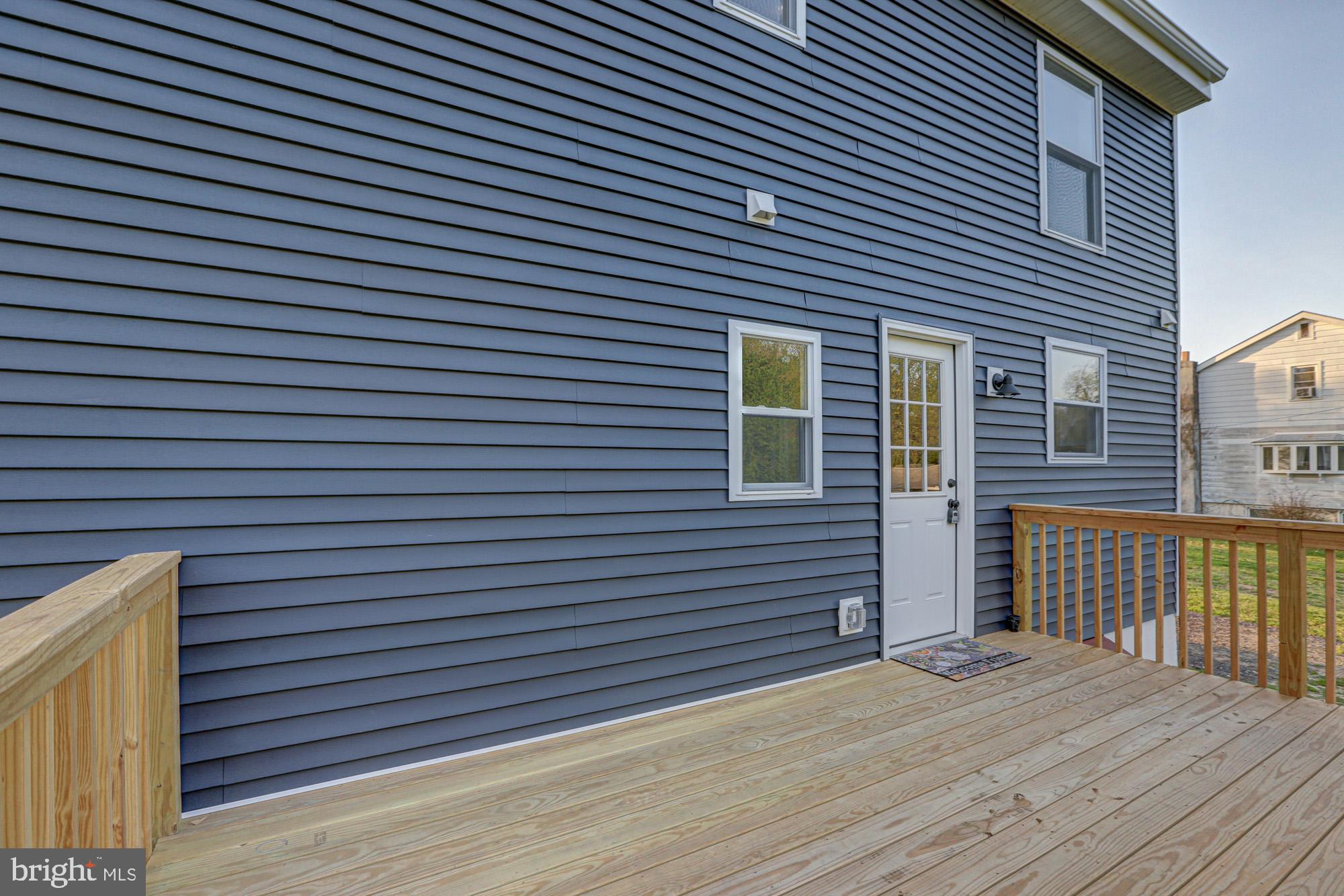 455 Fort Mott Road Pennsville, NJ 08070 - Photo 32 of 97 Back Deck Entrance