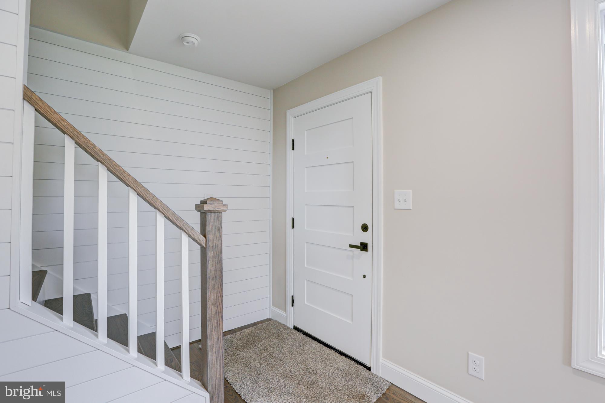 455 Fort Mott Road Pennsville, NJ 08070 - Photo 79 of 97 Front Entrance Upstairs