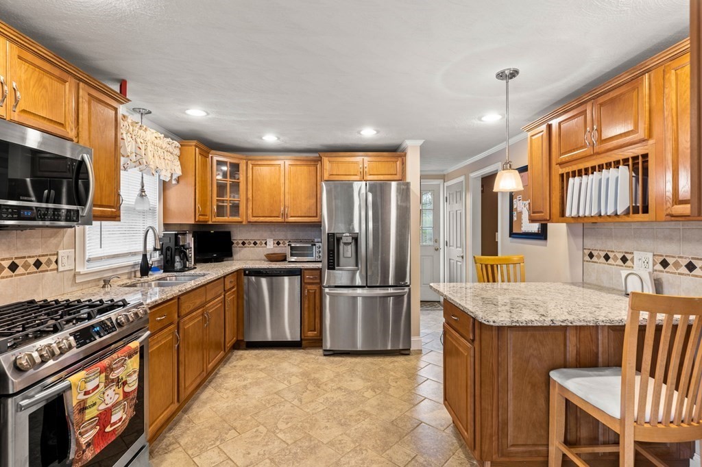 809 Amesbury Road Haverhill, MA 01830 - Photo 16 of 35 Gallery Image 16
