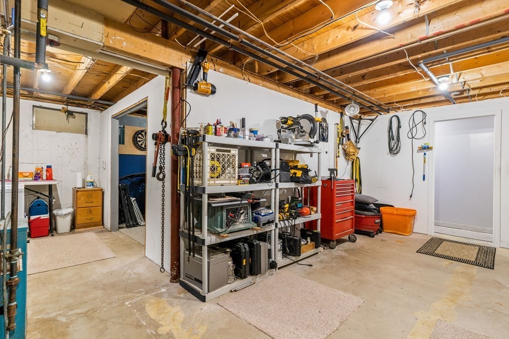 809 Amesbury Road Haverhill, MA 01830 - Photo 31 of 35 Gallery Image 31