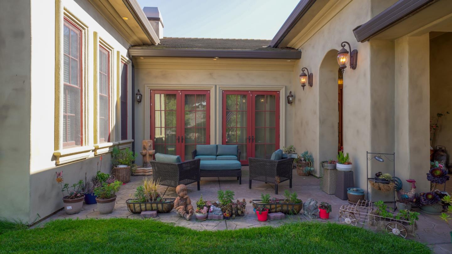 8654 Carolines Ridge Road Salinas, CA 93907 - Photo 10 of 47 Gallery Image 10