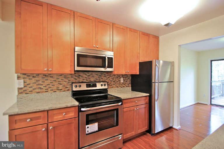 8533 Gwynedd Way Springfield, VA 22153 - Photo 1 of 30 Kitchen