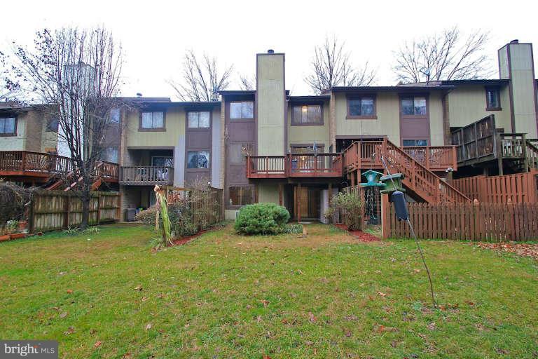 8533 Gwynedd Way Springfield, VA 22153 - Photo 28 of 30 Exterior (Rear)