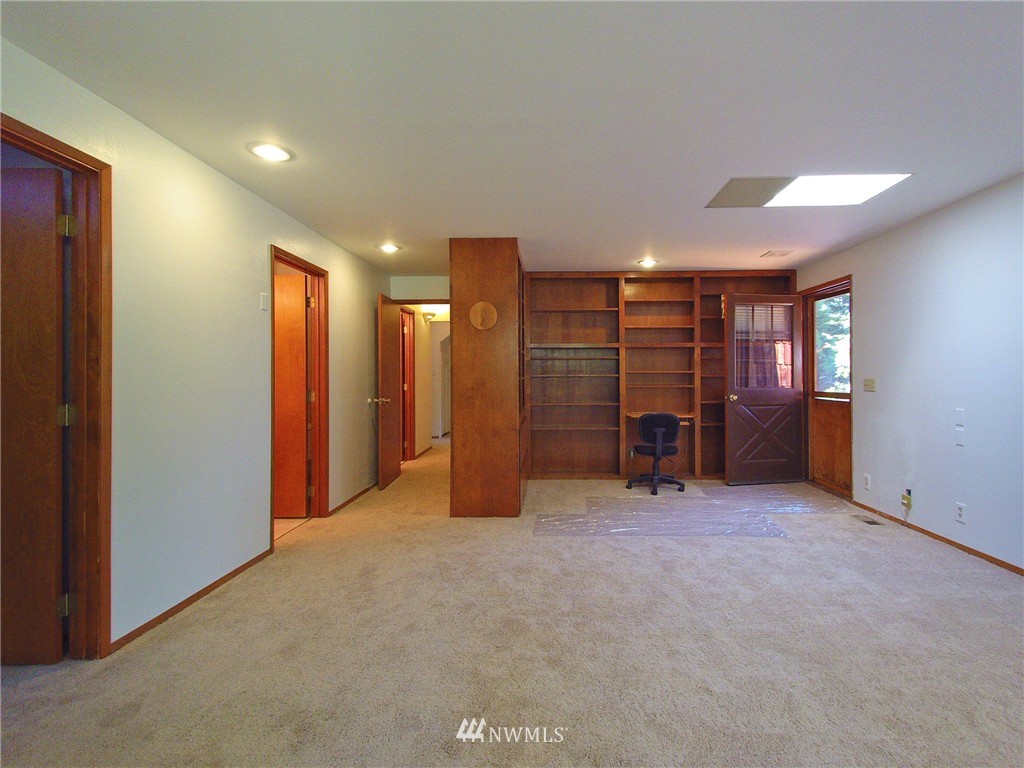 261 Lake Farm Road Port Angeles, WA 98362 - Photo 10 of 25
