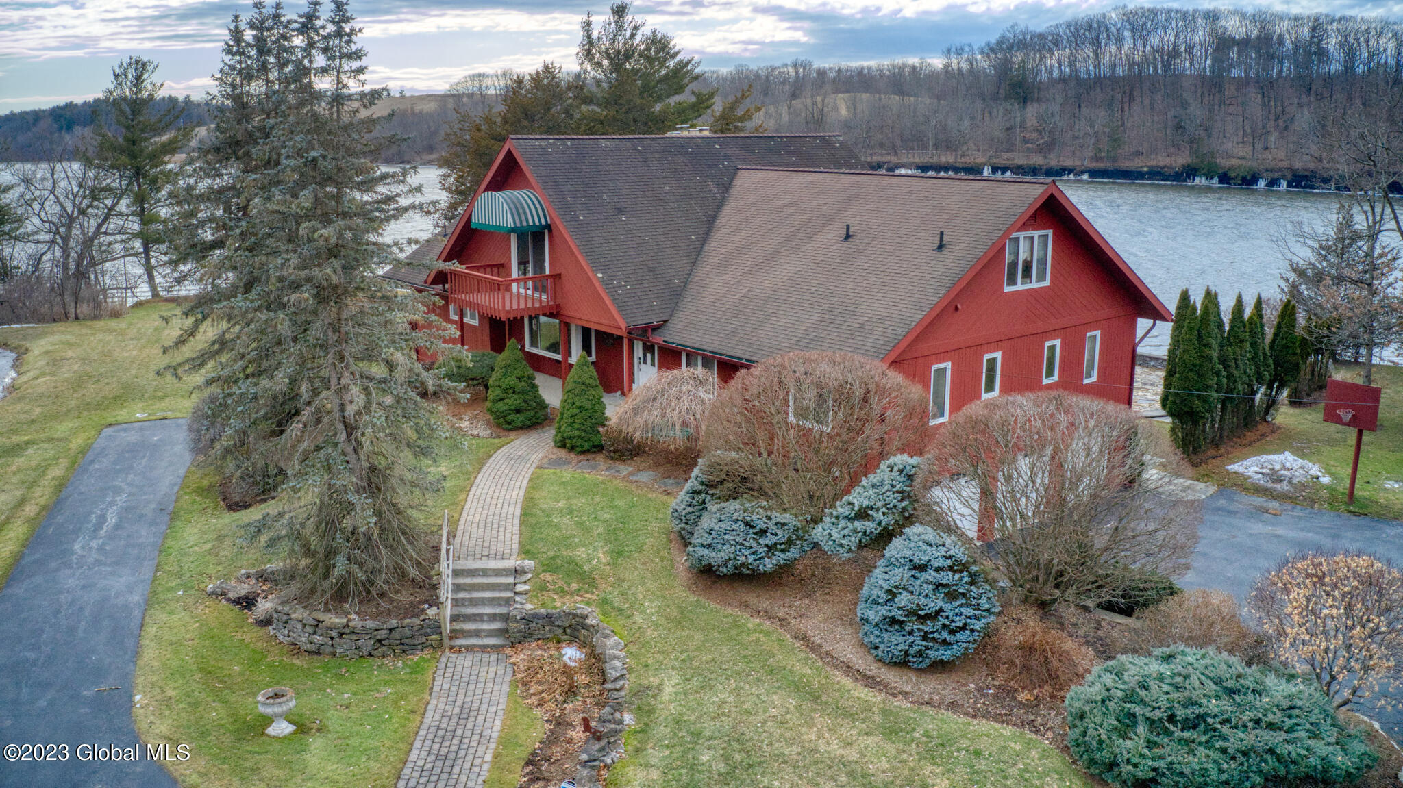 F3CD00A2-49A0-4659-8756-C0FD3356D6AF