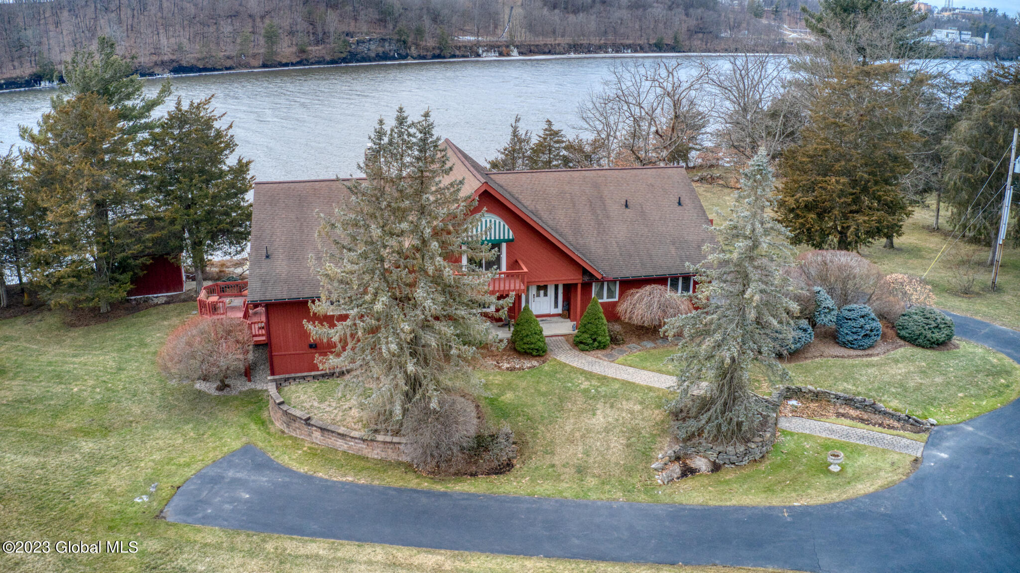 6 Brian Drive Rexford, NY 12148 - Photo 2 of 70 6284962F-0B73-4045-98BB-6F96242FD458