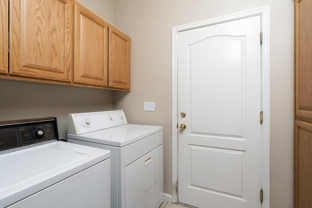 385 South Maple Drive Reedley, CA 93654 - Photo 15 of 36 Gallery Image 15