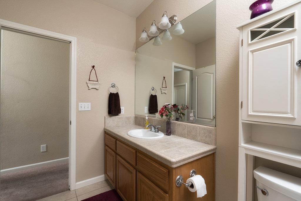 385 South Maple Drive Reedley, CA 93654 - Photo 19 of 36 Gallery Image 19
