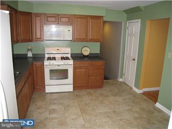 14 Sunnybrook Road Stratford, NJ 08084 - Photo 3 of 12