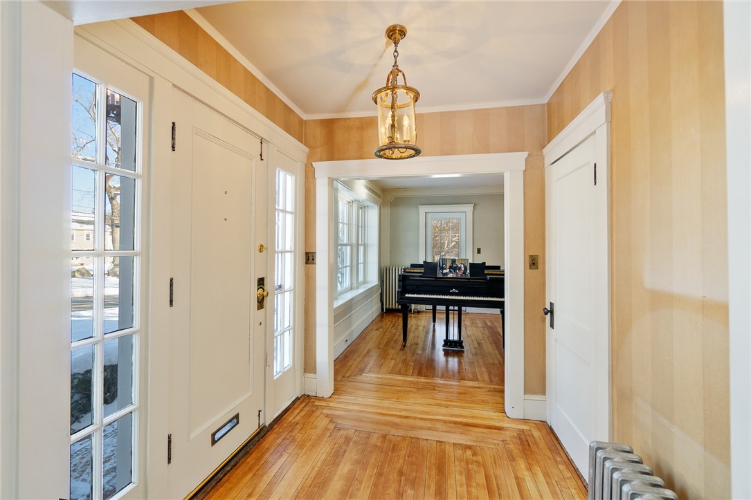 368 Great Road North Smithfield, RI 02896 - Photo 4 of 13 Gallery Image 4