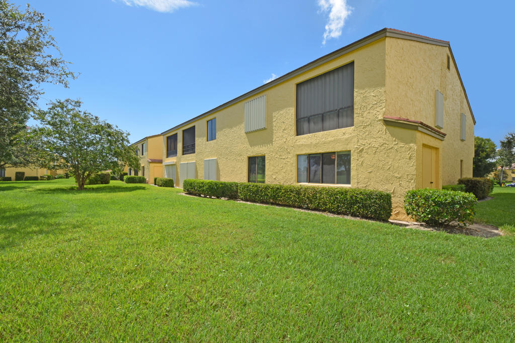 5383 Southeast Miles Grant Road, Unit 101 Stuart, FL 34997 - Photo 3 of 37 DSC_0247