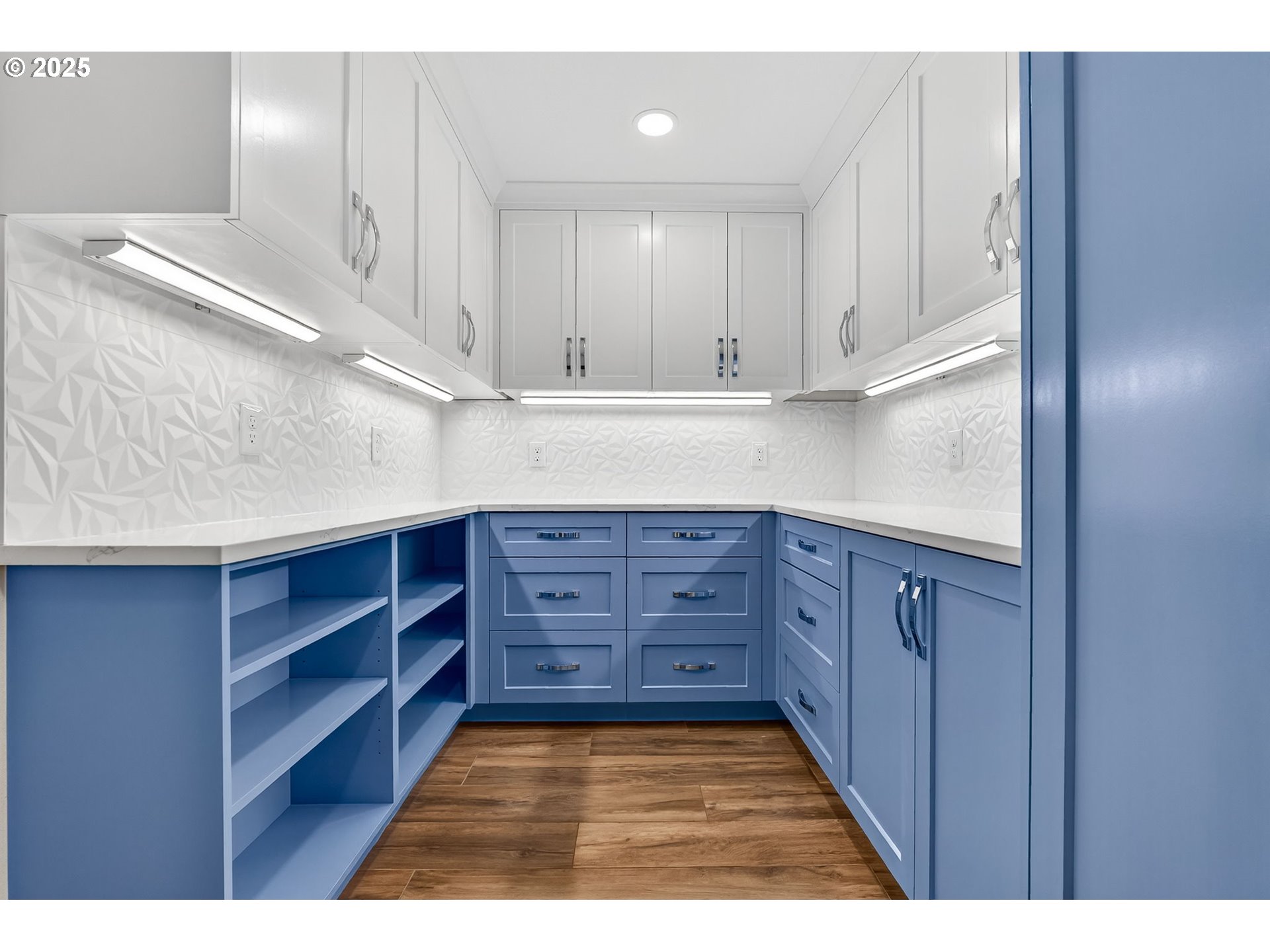 14595 Southwest 144th Avenue Portland, OR 97224 - Photo 16 of 43 a kitchen with wooden cabinets