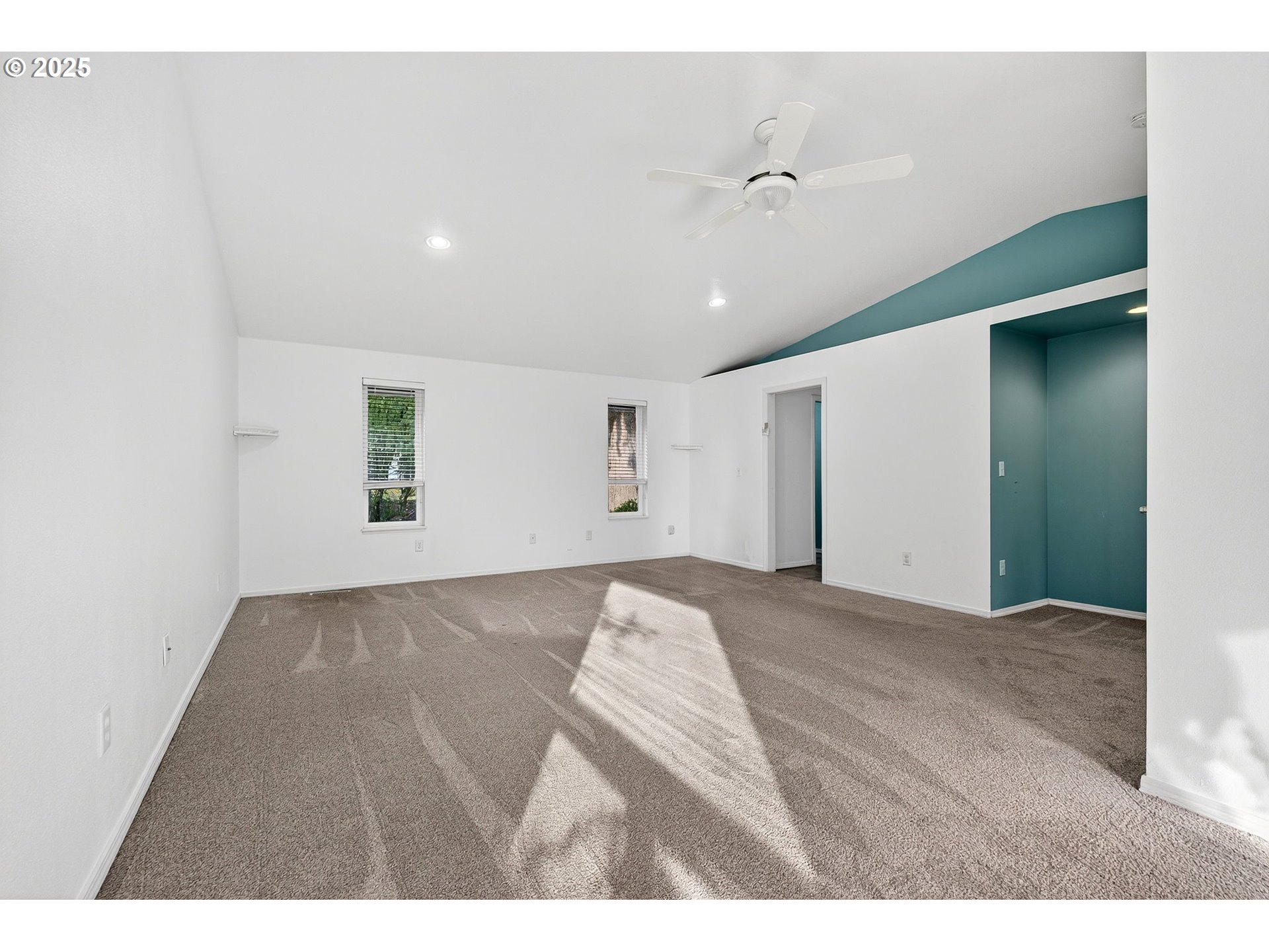 14595 Southwest 144th Avenue Portland, OR 97224 - Photo 24 of 43 a view of an empty room