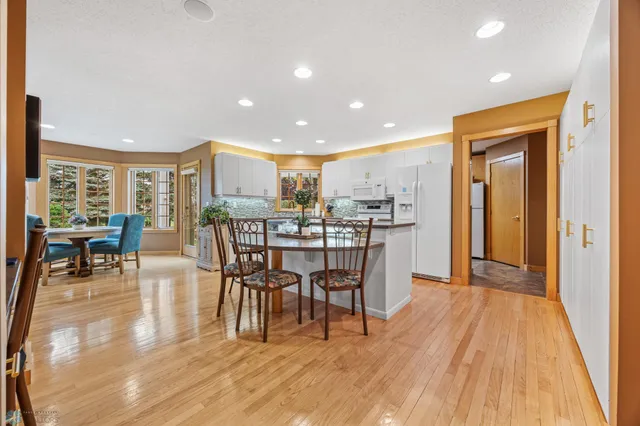 $779,900 | 4902 Rose Creek Parkway South, Fargo, ND 58104