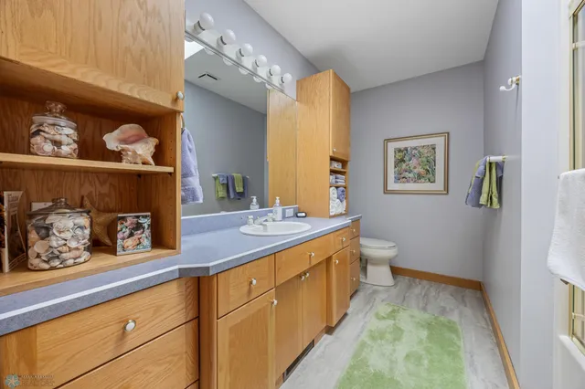 $779,900 | 4902 Rose Creek Parkway South, Fargo, ND 58104