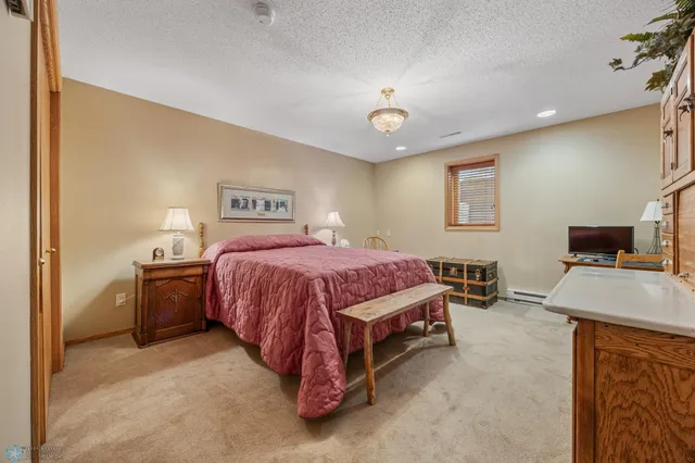 $779,900 | 4902 Rose Creek Parkway South, Fargo, ND 58104