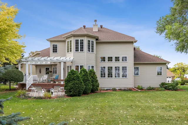 $779,900 | 4902 Rose Creek Parkway South, Fargo, ND 58104